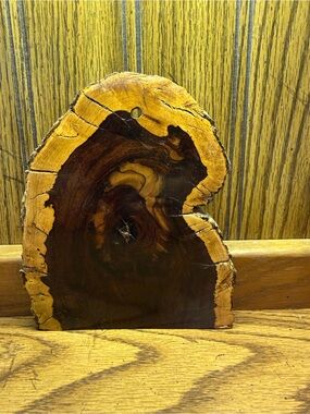 Source Unknown Brown and Tan Wood Art Sculpture